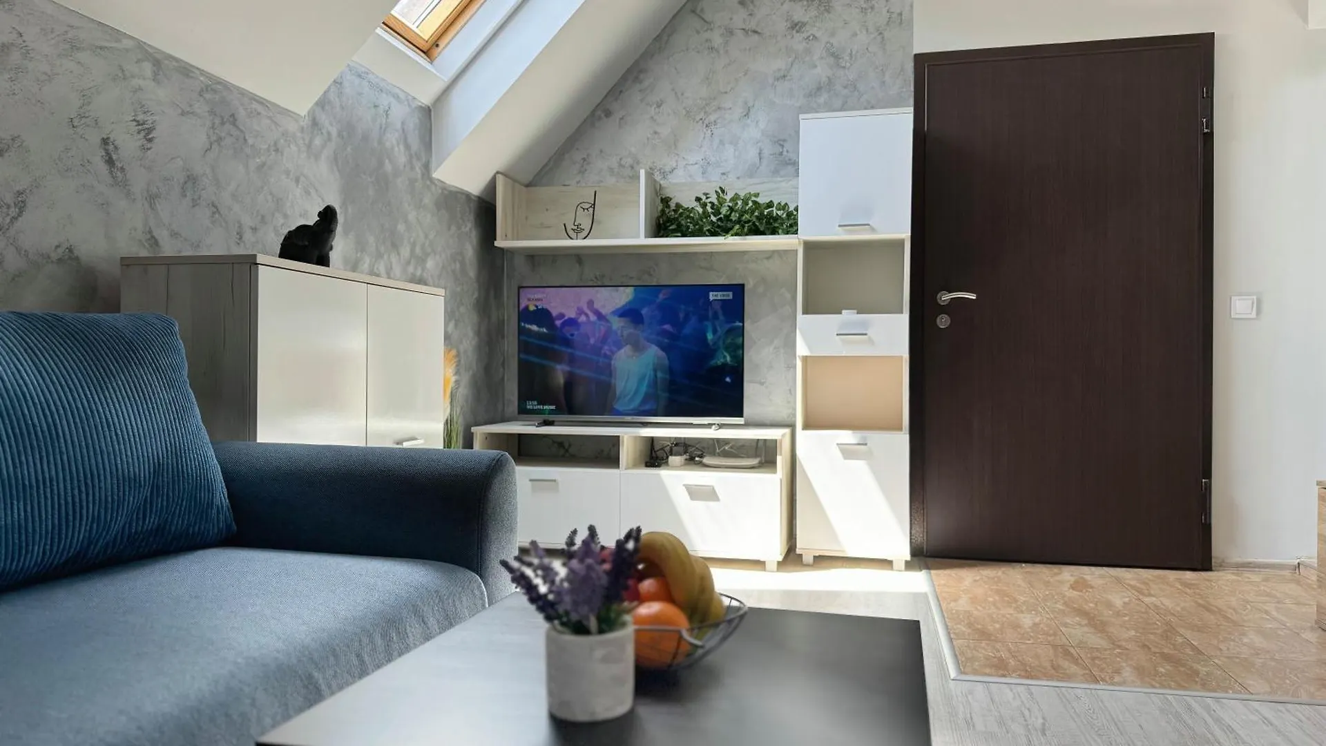 Artistic Apartment For 4 Guests In 布尔加斯