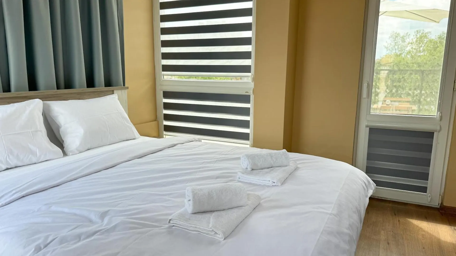 Artistic Apartment For 4 Guests In 布尔加斯
