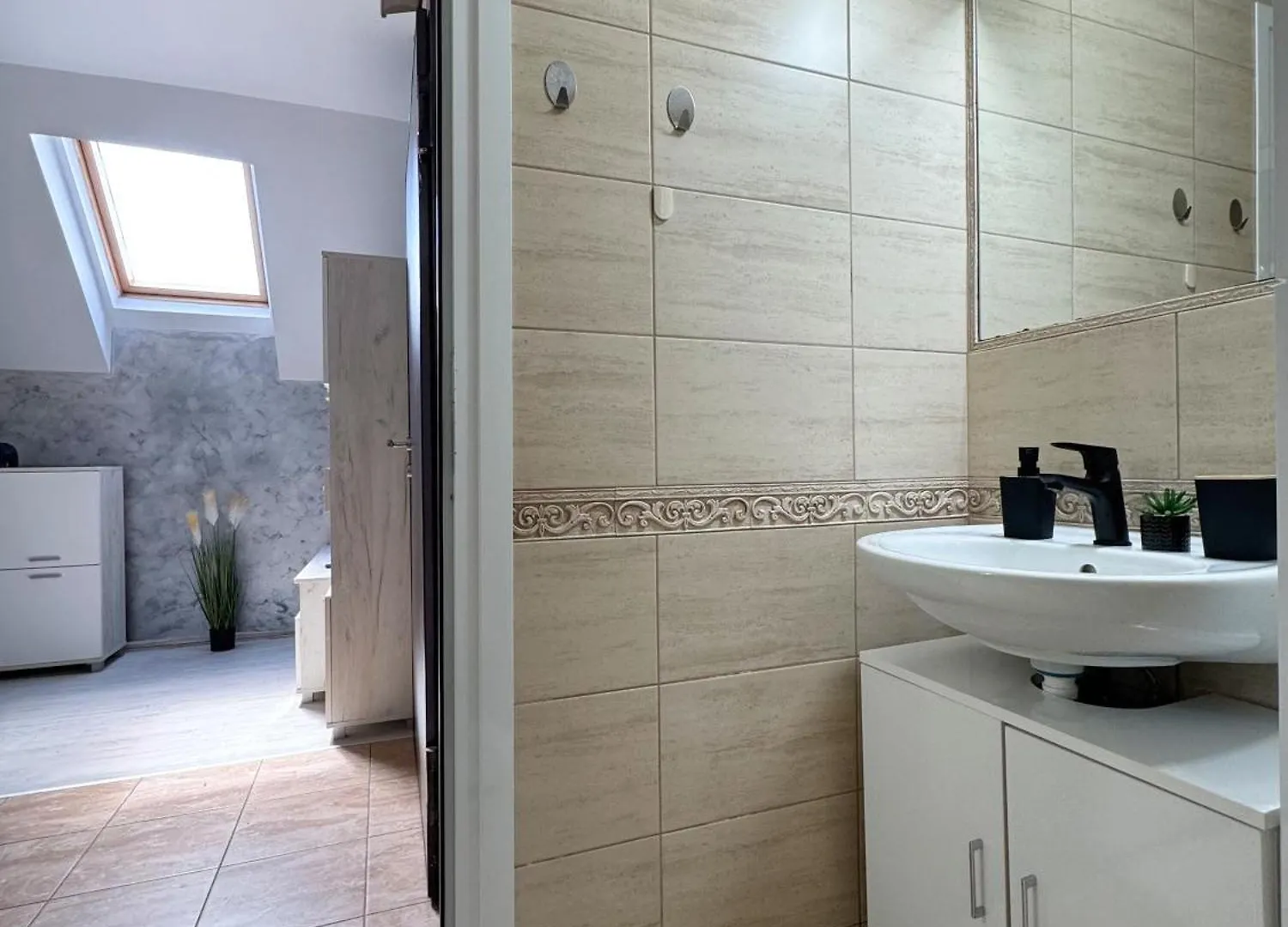 Artistic Apartment For 4 Guests In 布尔加斯
